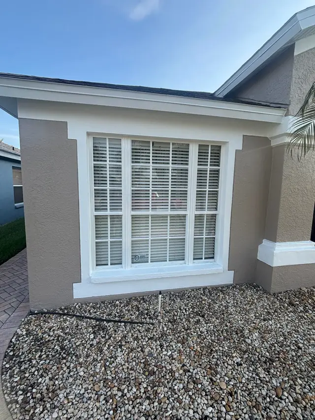 Freshly painted Tampa Bay home exterior completed by Mendola Home